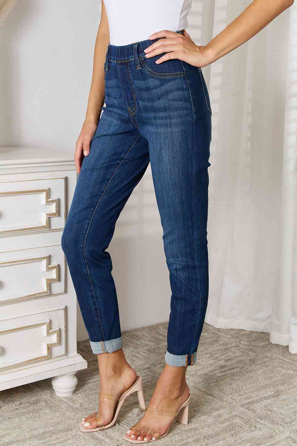 *Skinny Cuffed Cropped Length Jeans
